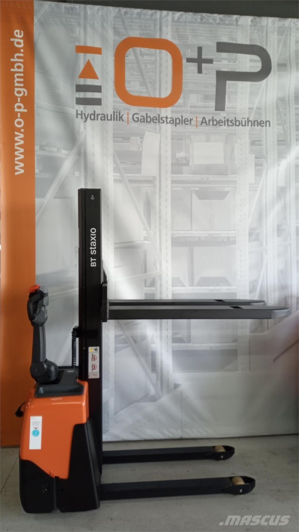 Toyota HWE100 Ajettavat pinoamisvaunut