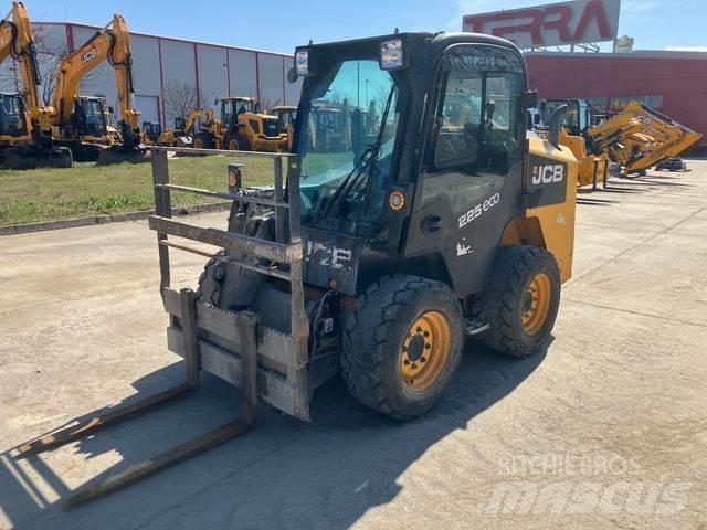 JCB 225 Liukuohjatut kuormaajat