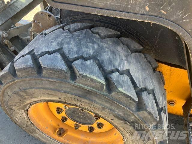 JCB 225 Liukuohjatut kuormaajat