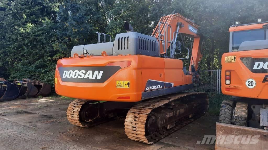 Doosan DX 300 LC-5 Telakaivukoneet