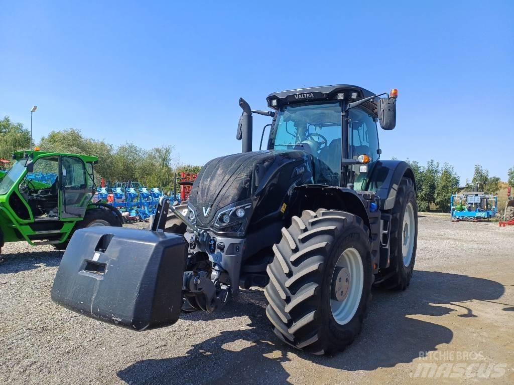 Valtra S 374 Traktorit