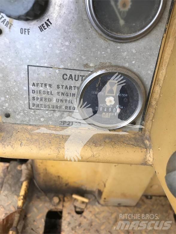 CAT D6C Telaketjupuskutraktorit