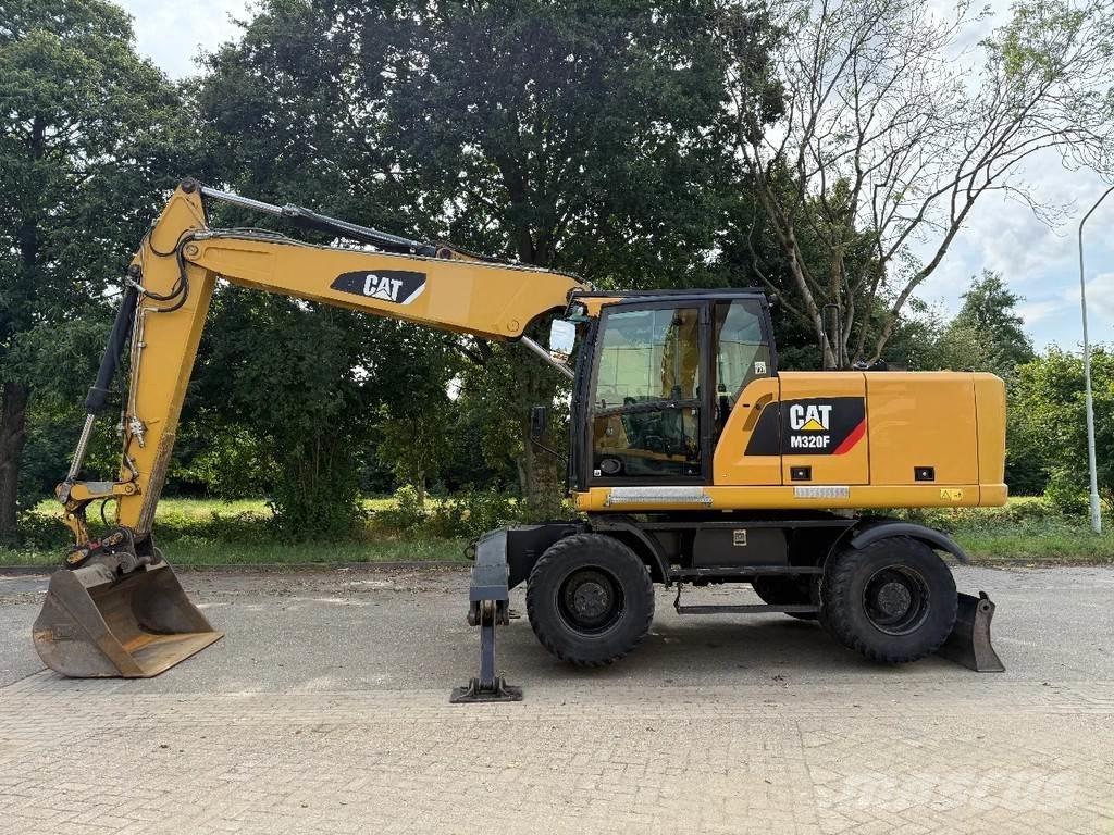 CAT M320F Pyöräkaivukoneet