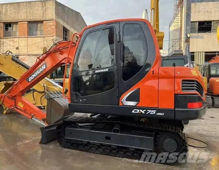 Doosan DX75-9C Midikaivukoneet 7t - 12t
