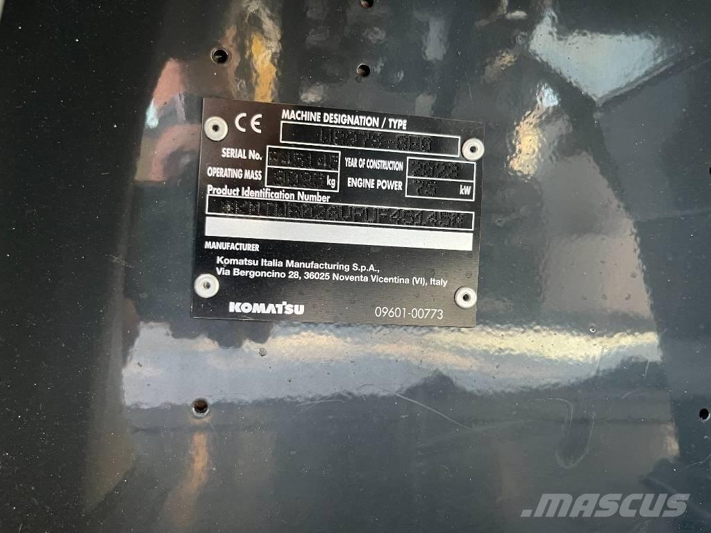 Komatsu WB 97 S-8 Kaivurikuormaajat