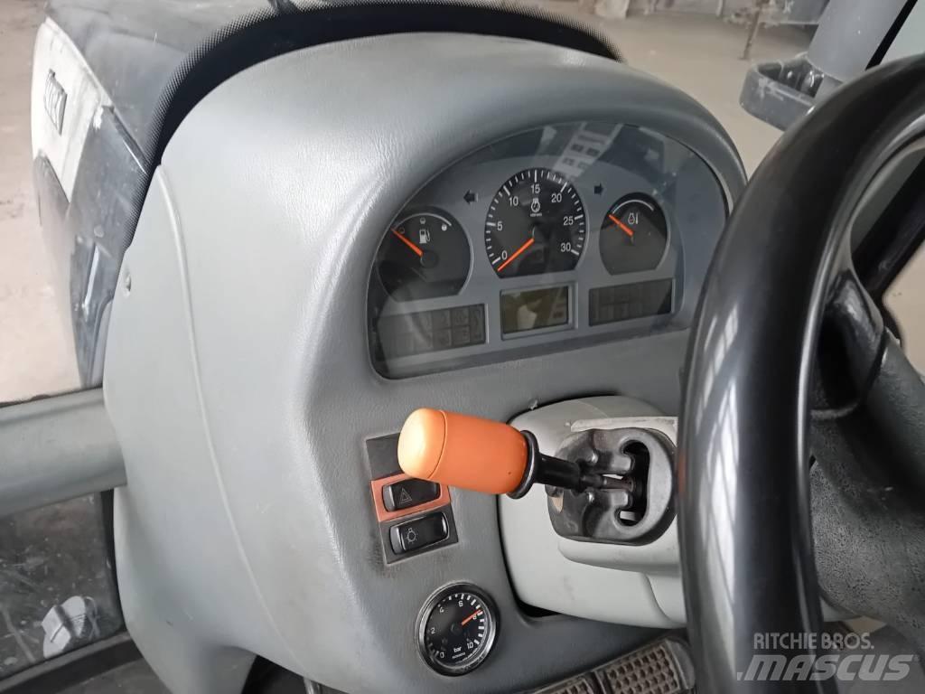 Valtra T 171 Traktorit