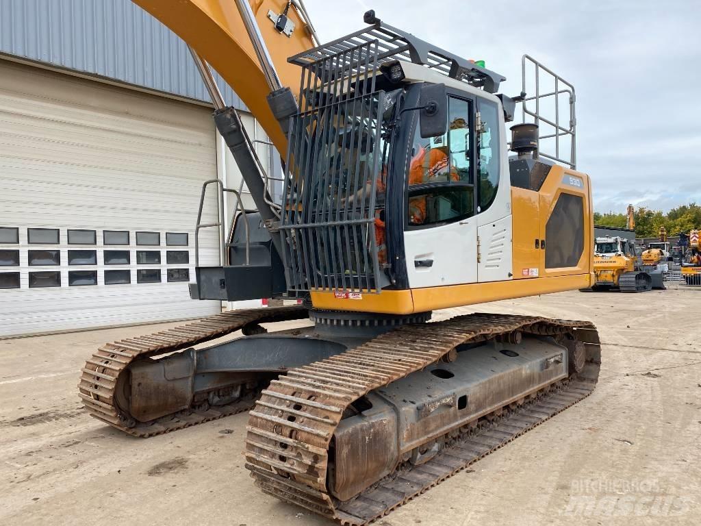 Liebherr R 930 Telakaivukoneet