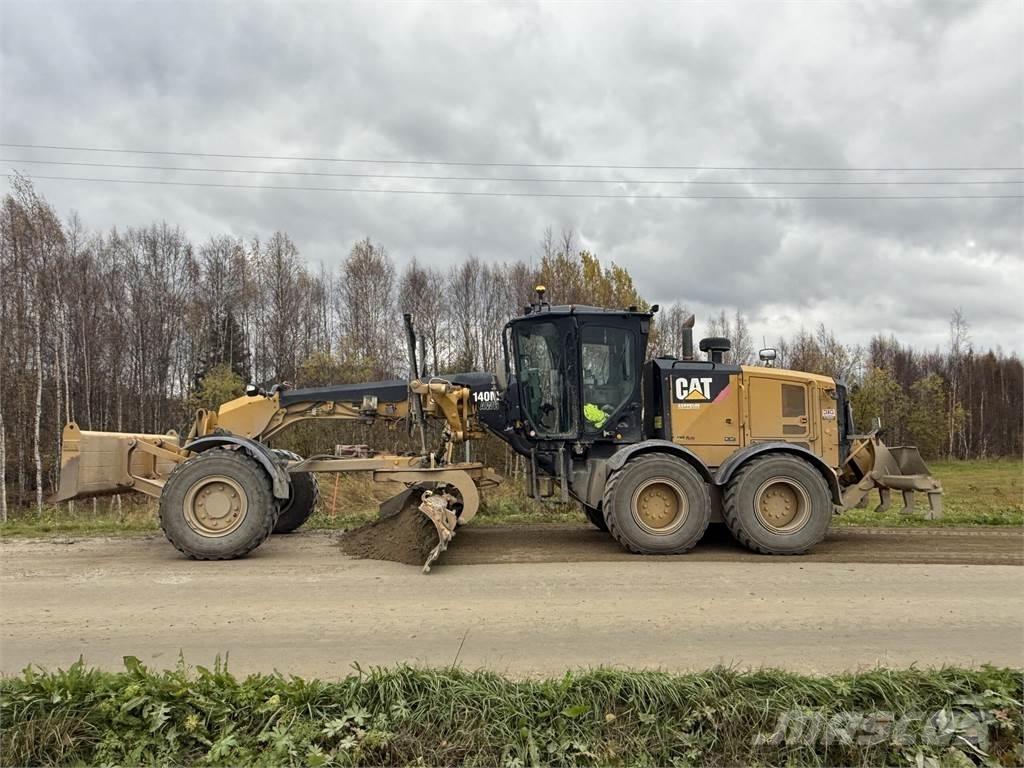 CAT 140 M2 6X6 AWD Tiehöylät
