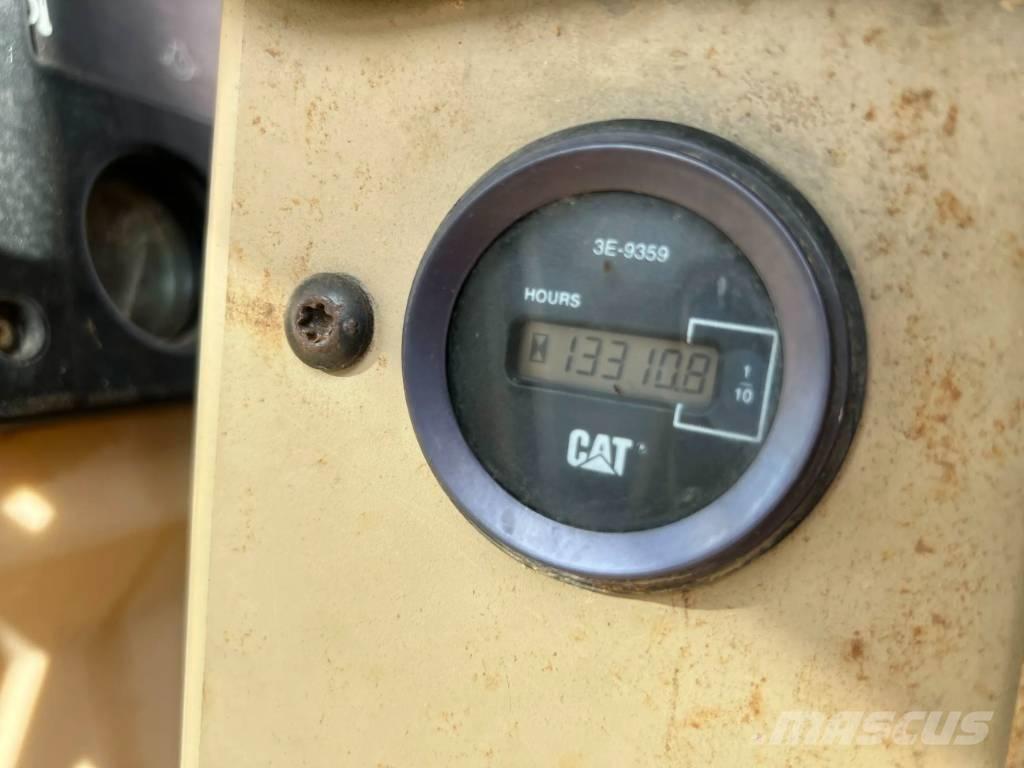 CAT 140H Tiehöylät