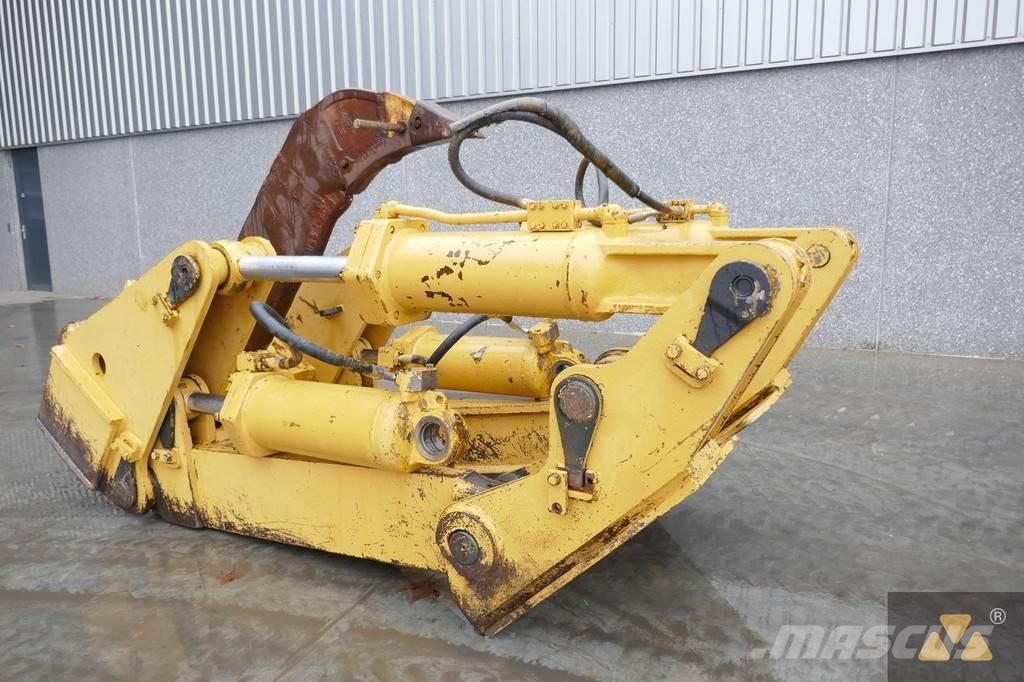 CAT D9H Ripper Muut