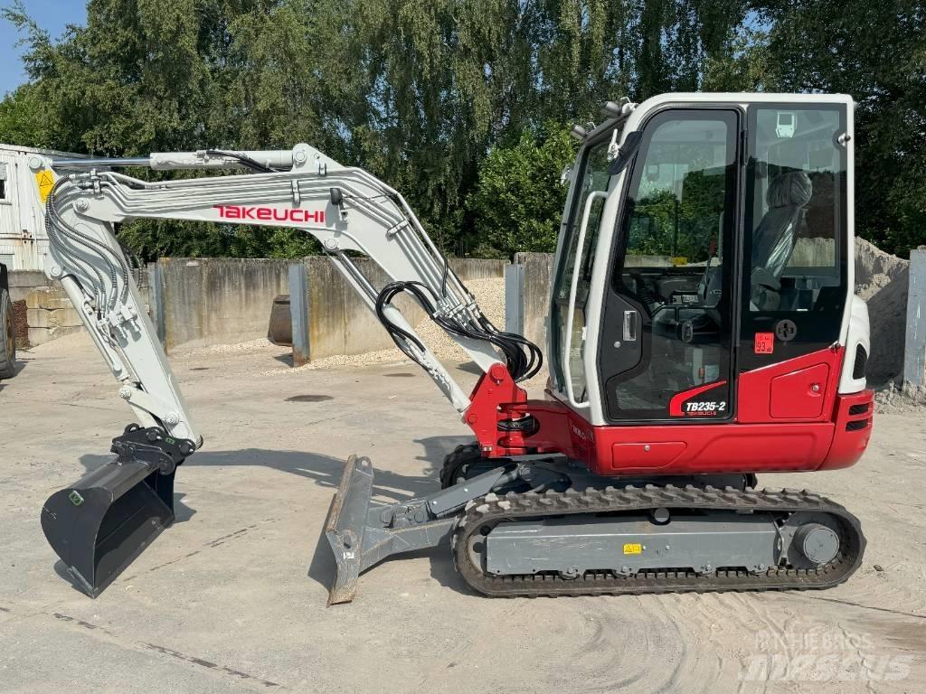 Takeuchi TB 235-2 Minikaivukoneet < 7t