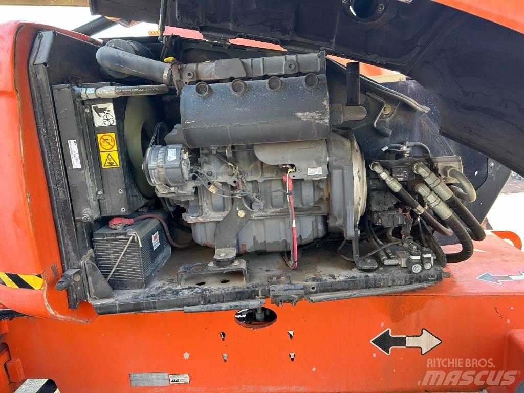 JLG 600 AJ Kuukulkijat