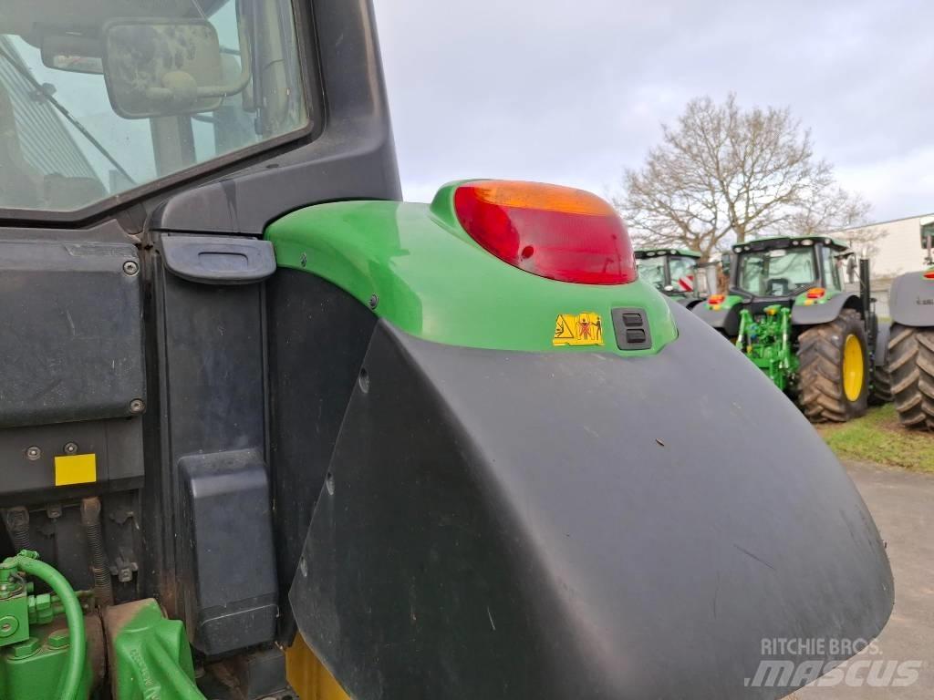 John Deere 6110M Traktorit