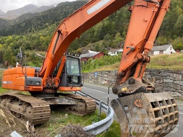 Doosan DX 225 LC-3 Telakaivukoneet