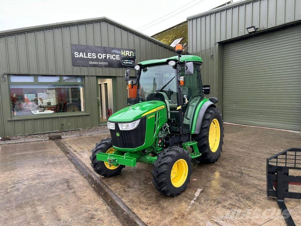 John Deere 4049 R Taajamatraktorit