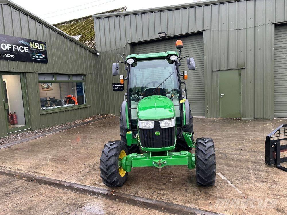 John Deere 4049 R Taajamatraktorit