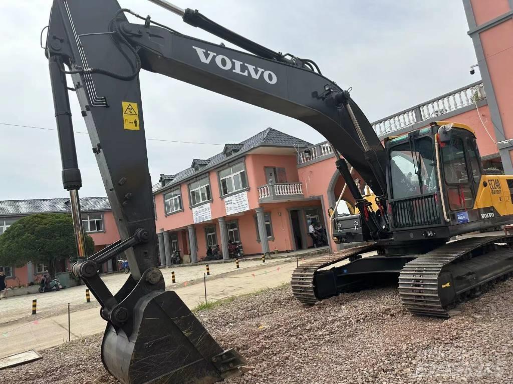 Volvo EC 240 Telakaivukoneet