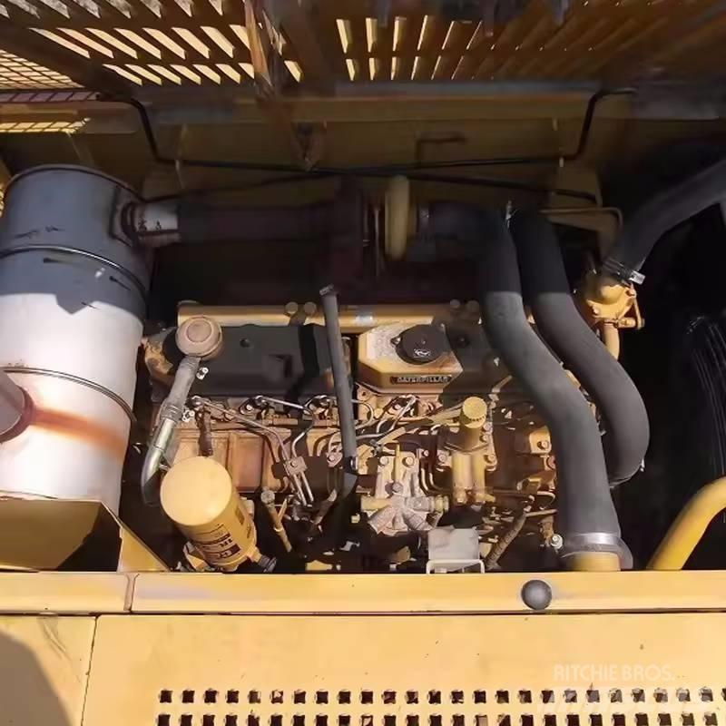 CAT 320 C Telakaivukoneet