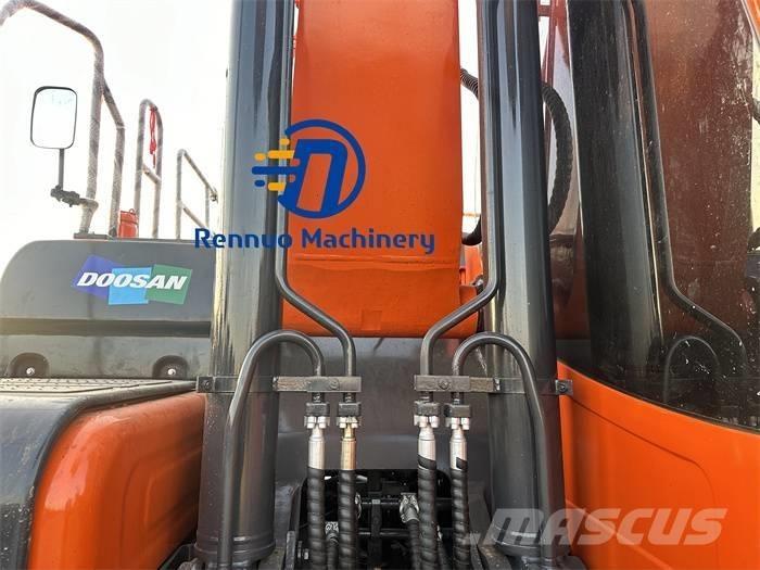 Doosan DX 300LC-9C Telakaivukoneet