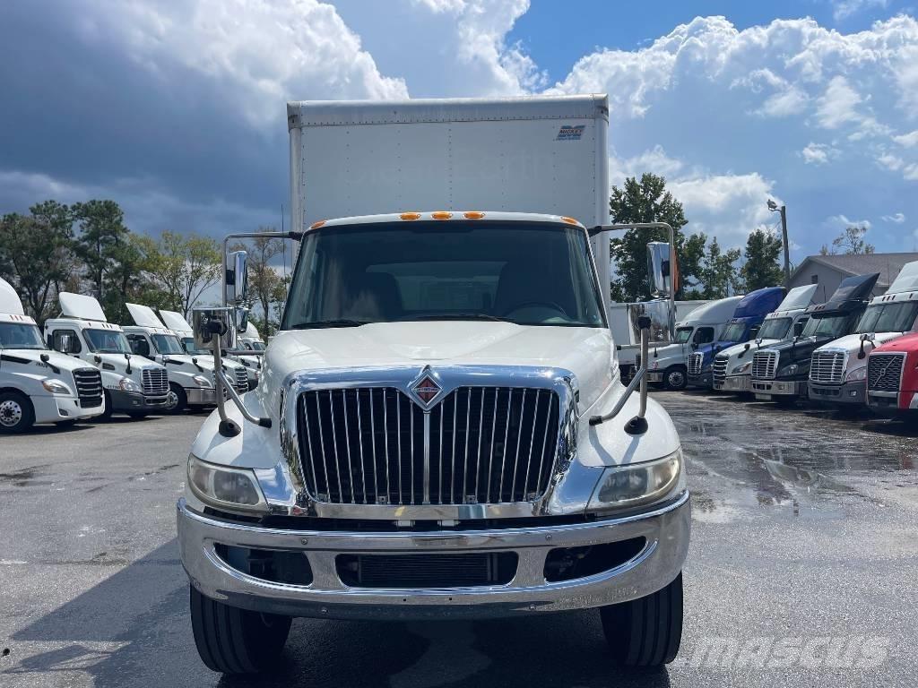 International 4300 Umpikorikuorma-autot