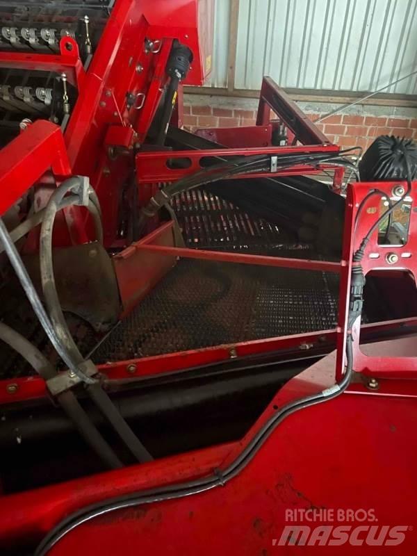 Grimme SE 150-60 Sipulinnostokoneet