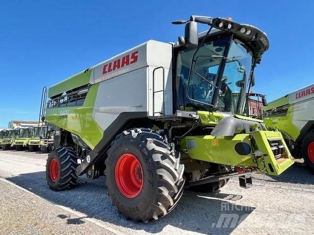 CLAAS LEXION 5400 Leikkuupuimurit
