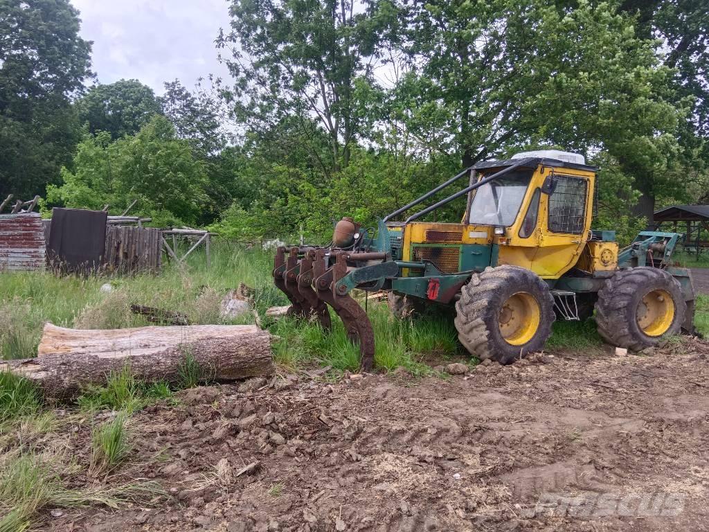 HSM 807 Metsätraktorit