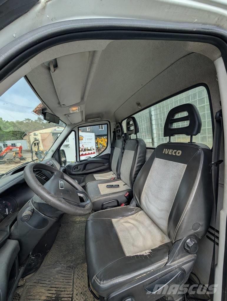 Iveco 35-12 Lava-autot