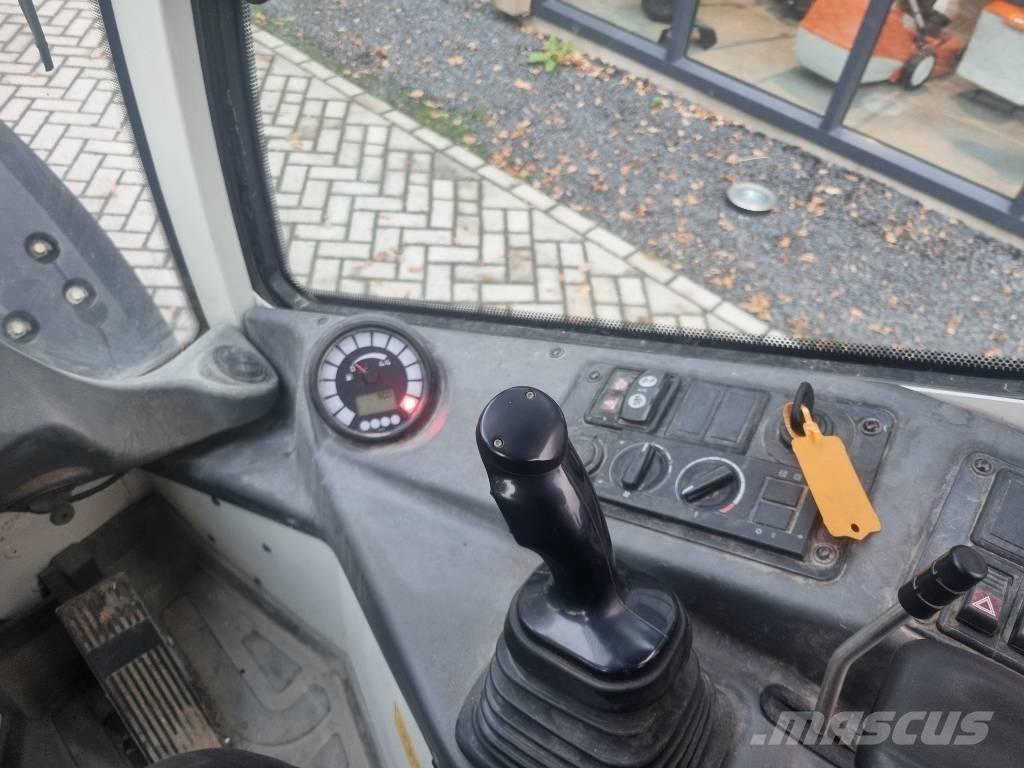 Liebherr l506c Pyöräkuormaajat