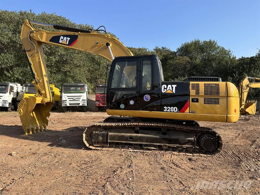 CAT 320 D Telakaivukoneet