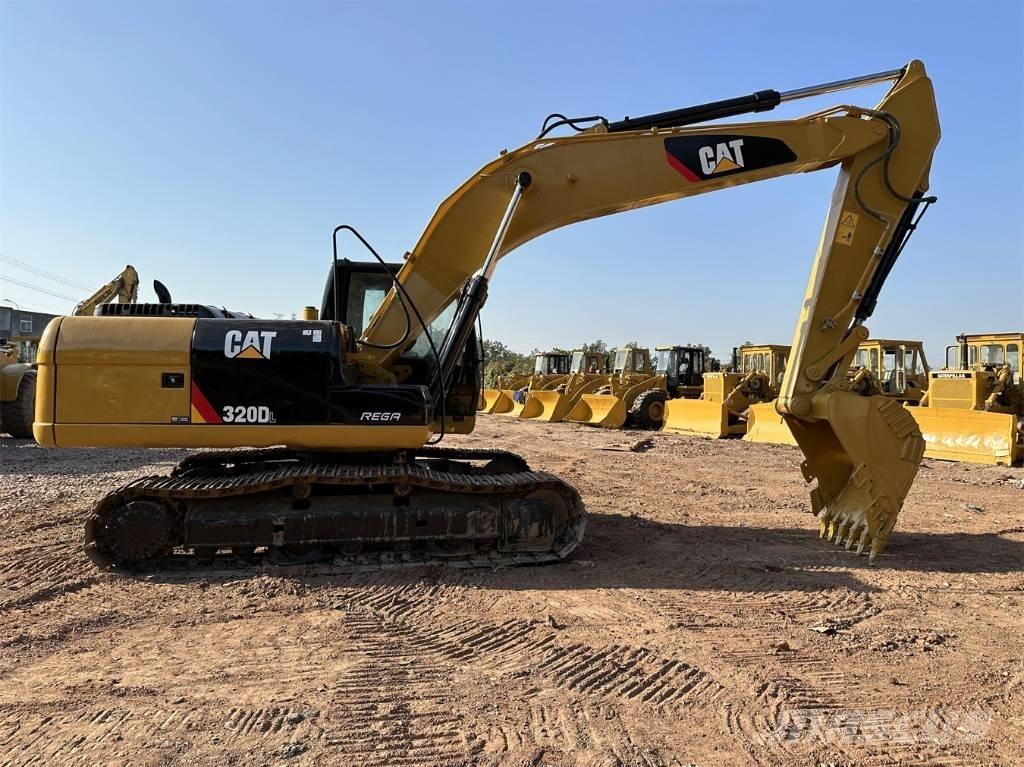 CAT 320 D Telakaivukoneet