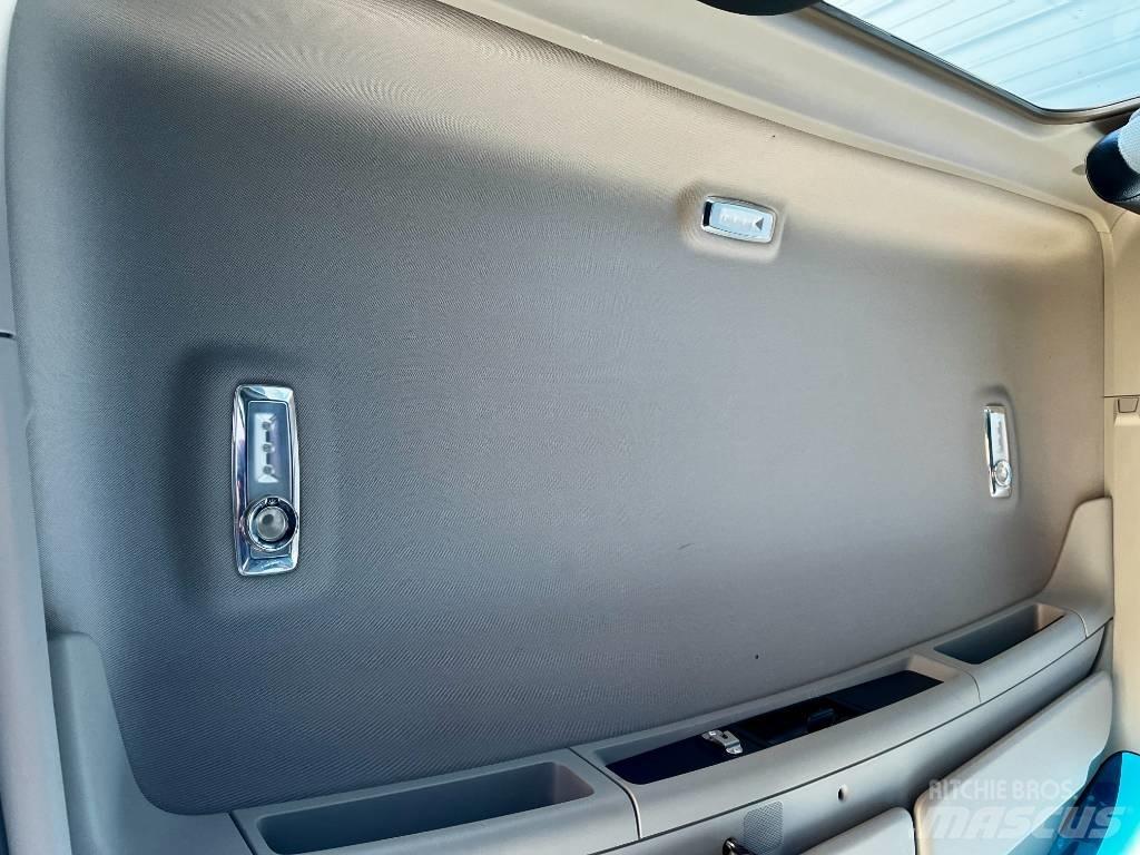 Kenworth T 880 Vetopöytäautot