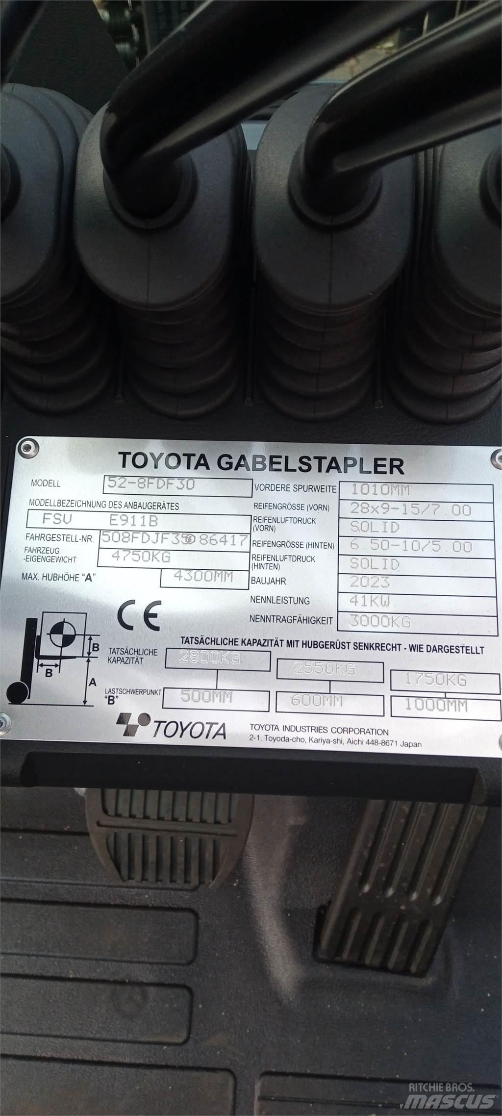Toyota 52-8FDF30 Dieseltrukit