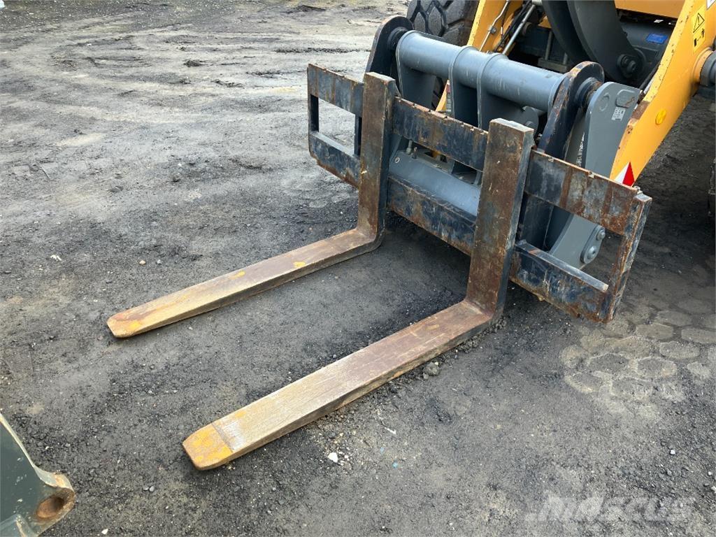 Liebherr L526 Pyöräkuormaajat