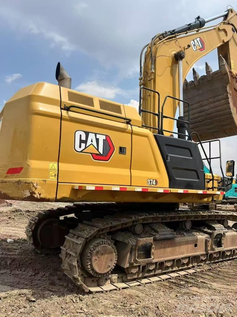 CAT 374 Telakaivukoneet