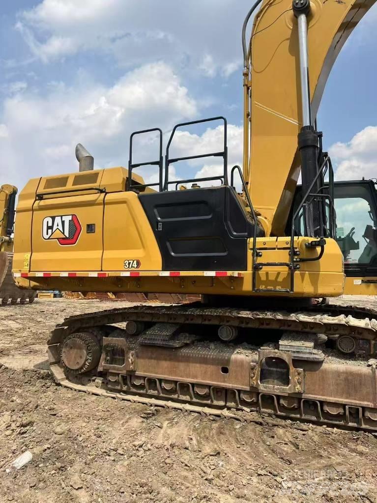 CAT 374 Telakaivukoneet