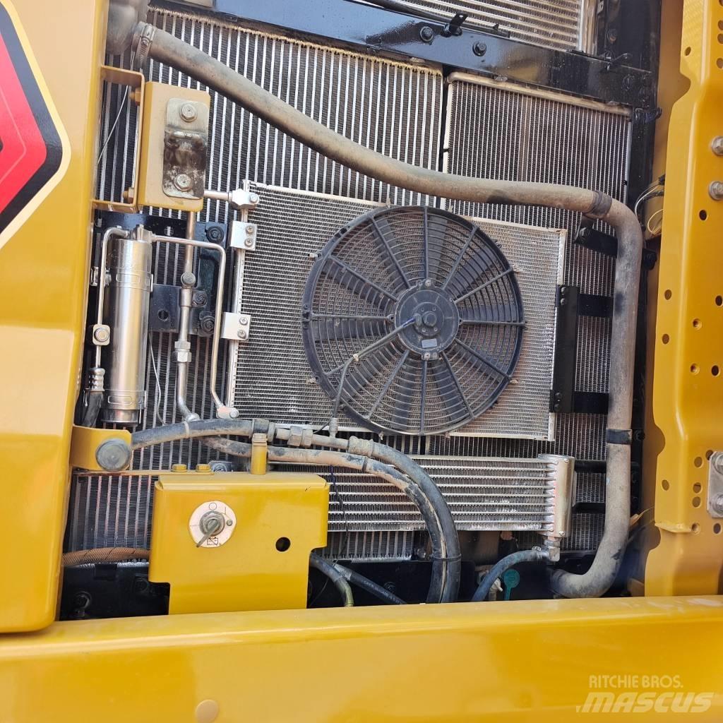 CAT 320 GC Telakaivukoneet
