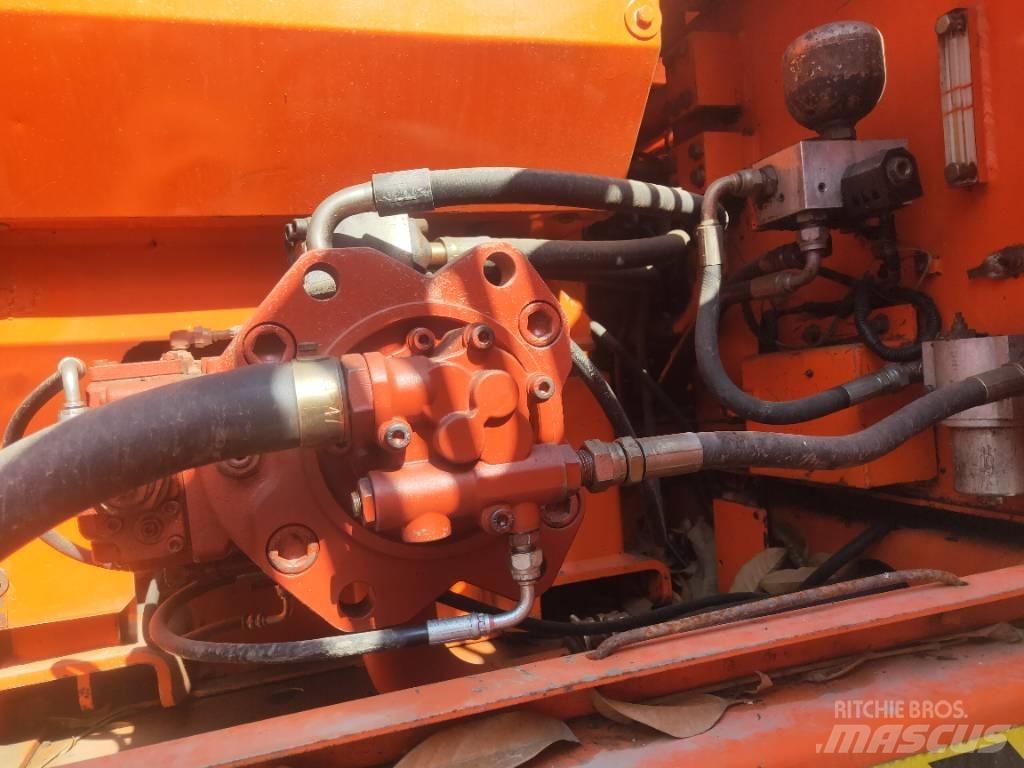 Doosan DH220LC-7 Telakaivukoneet
