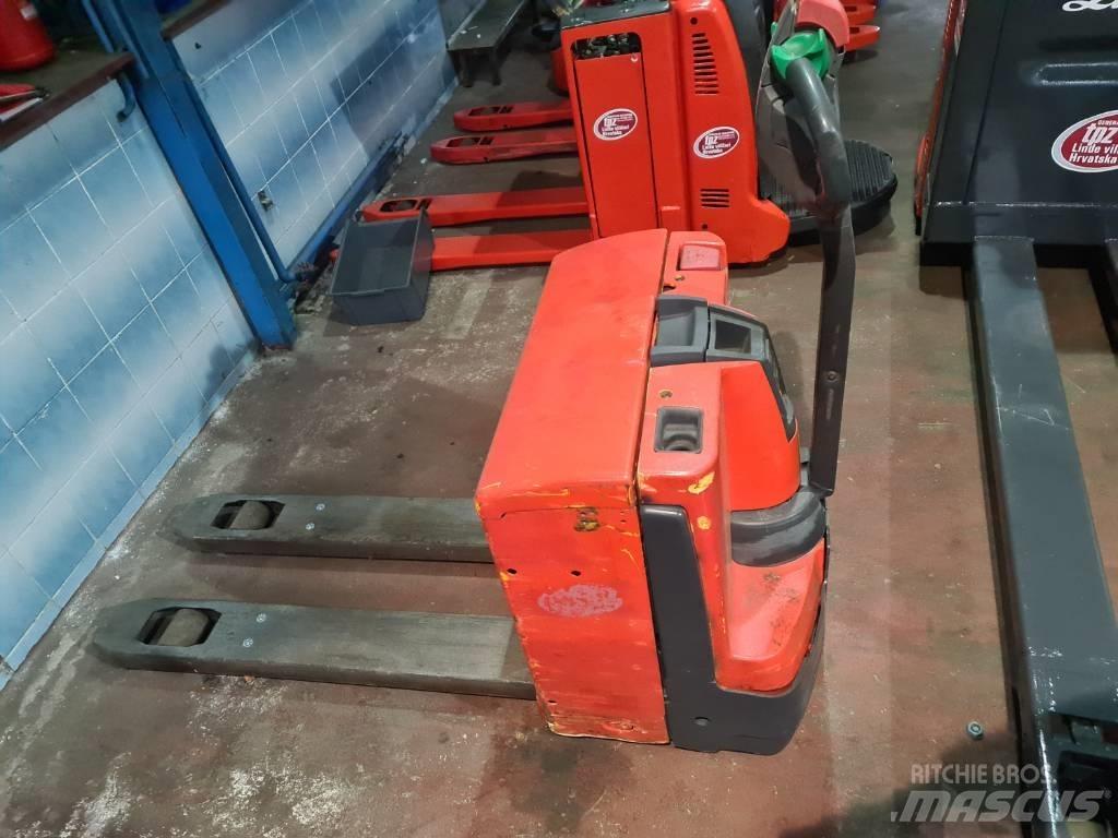 Jungheinrich EJE120 Lavansiirtotrukit