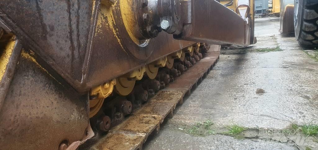 CAT D 6 T XL Telaketjupuskutraktorit