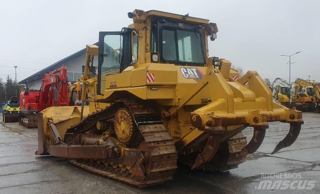 CAT D 6 T XL Telaketjupuskutraktorit