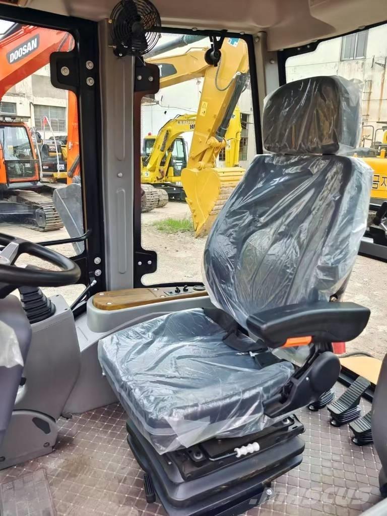 CAT 420 F Kaivurikuormaajat