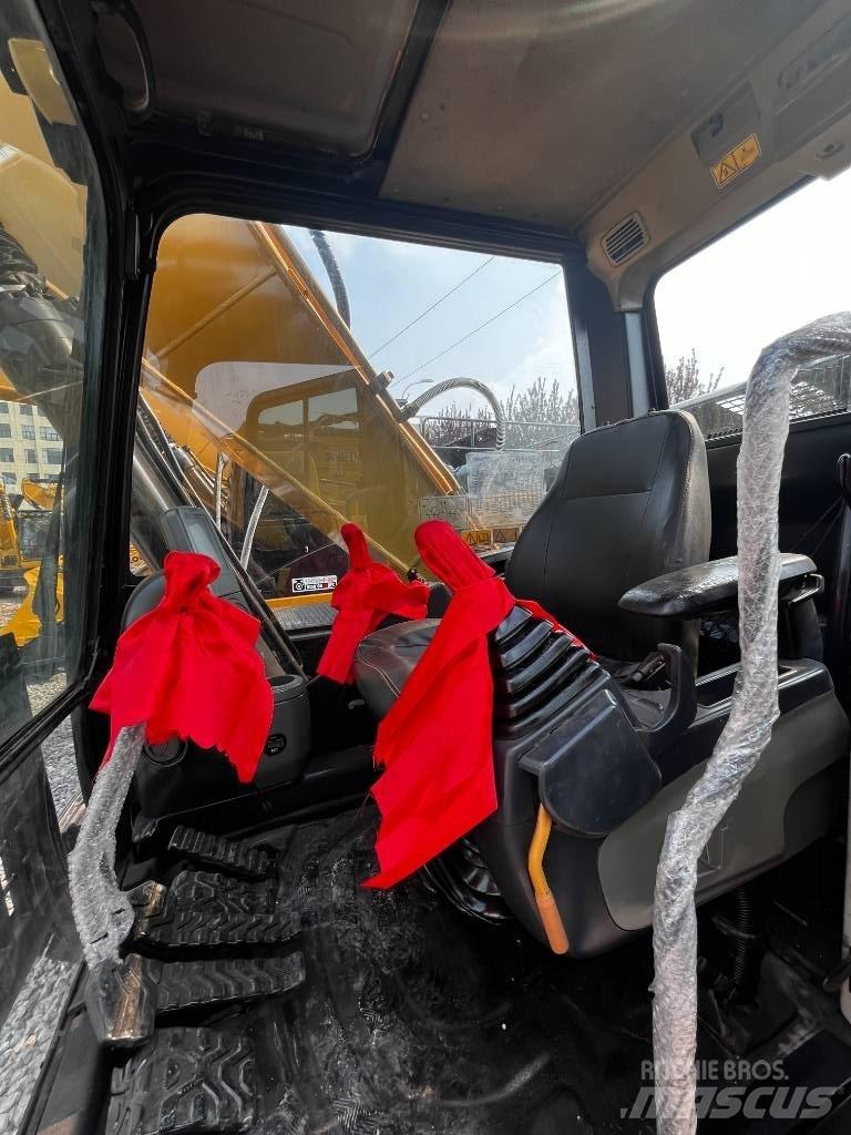 CAT 320 D Telakaivukoneet