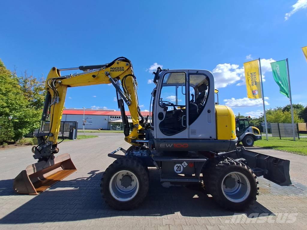 Wacker Neuson EW100 Pyöräkaivukoneet