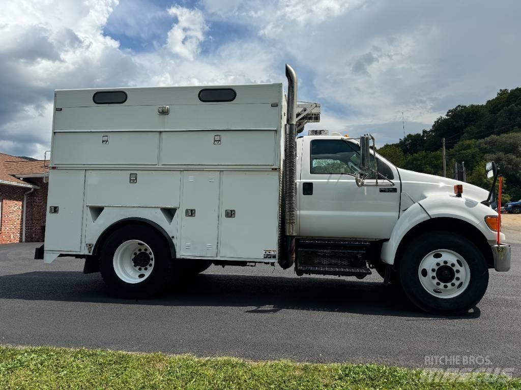 Ford F 650 Lava-autot