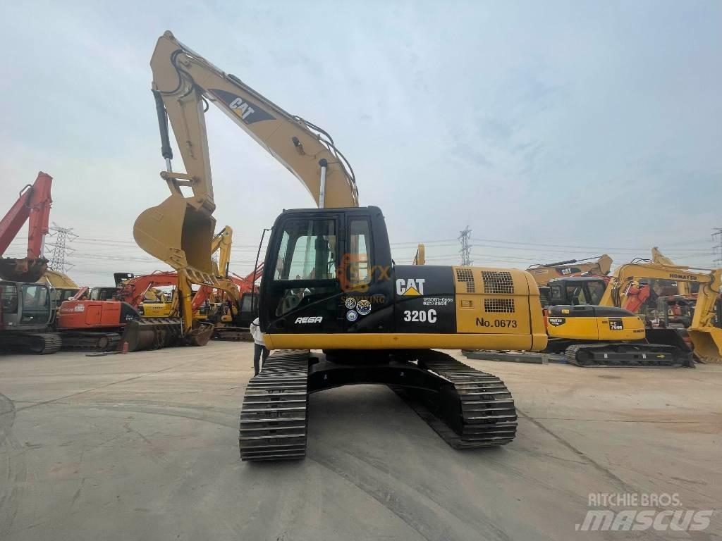 CAT 320 C Telakaivukoneet