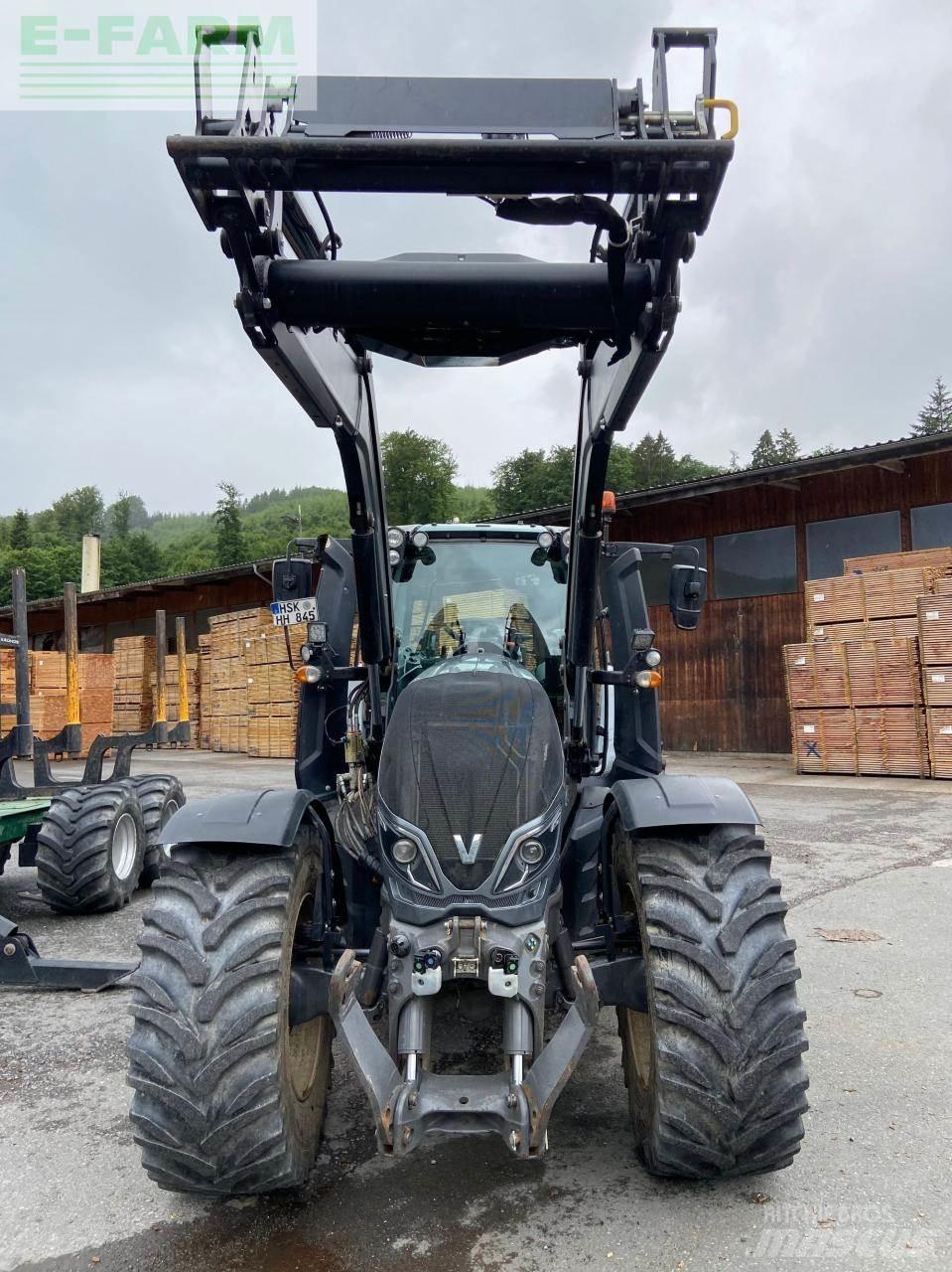 Valtra T254S Traktorit
