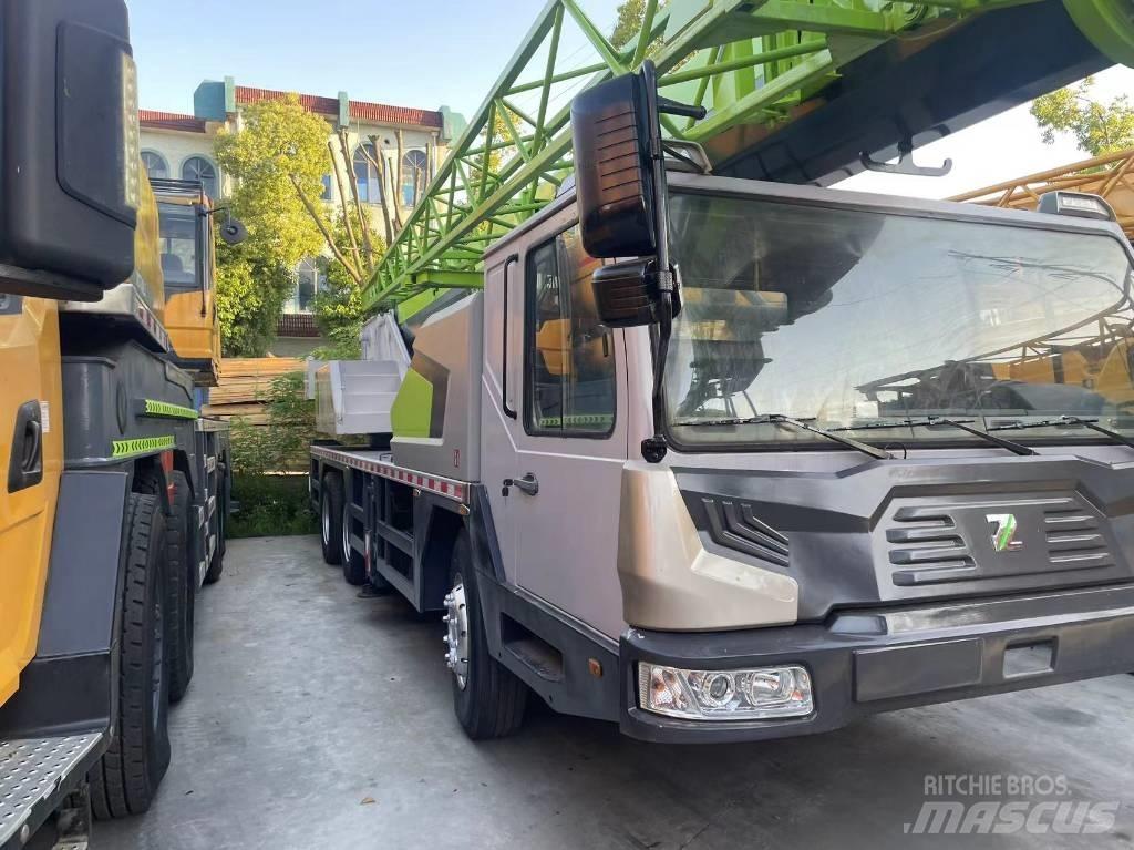 Zoomlion ZTC 251 V Mobiilinosturit