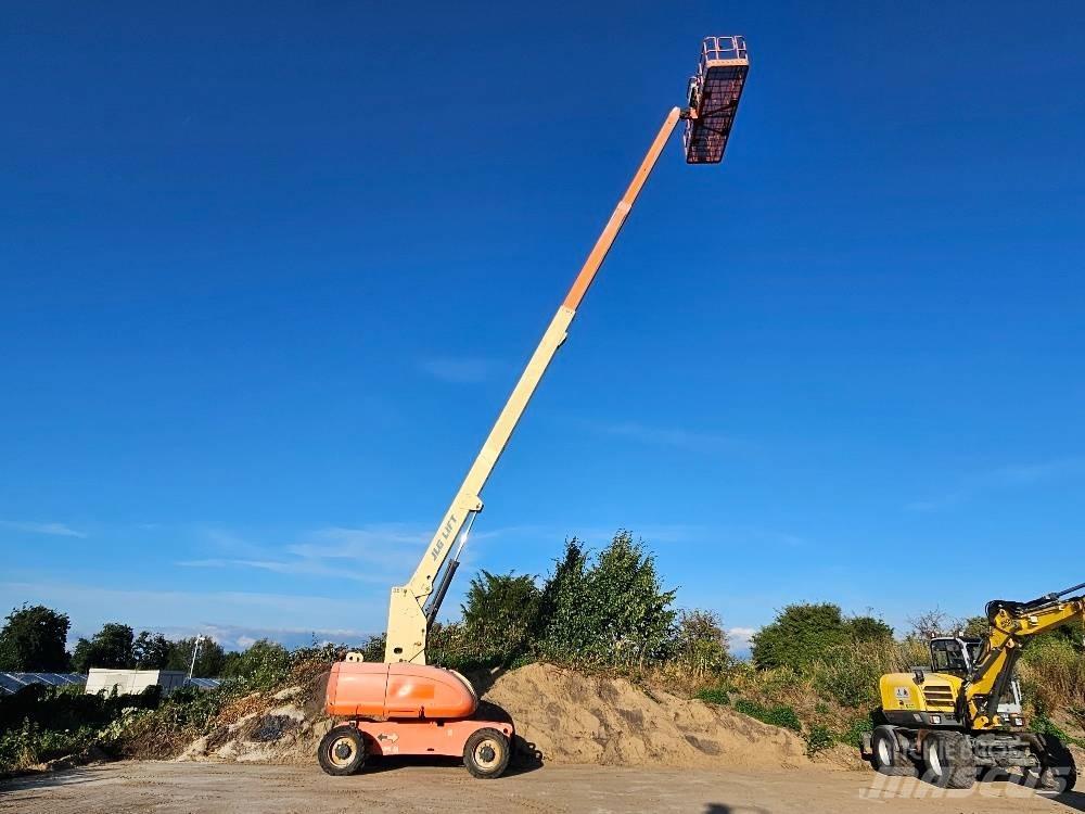 JLG 680S Teleskooppipuominostimet