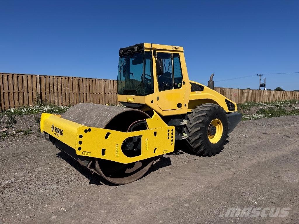 Bomag BW 213 D H-4 Yksivalssijyrät